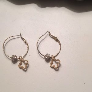 Hoop earings